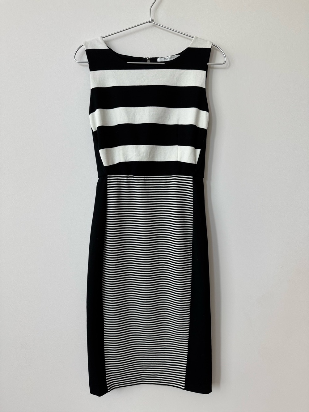 MaxMara Black and White Striped Sleeveless Sheath Dress with Stretch - Size 40IT